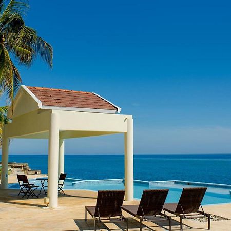 Ocho Rios Penthouse At Whispering Seas Lägenhet Exteriör bild